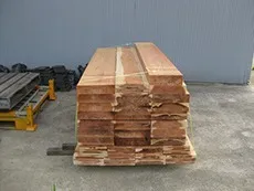 施工中
