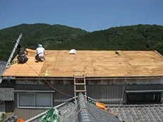 施工中