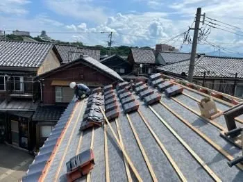施工中
